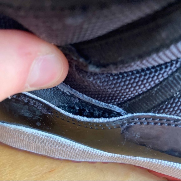 Jordan 11 Bred - Picture 8 of 9